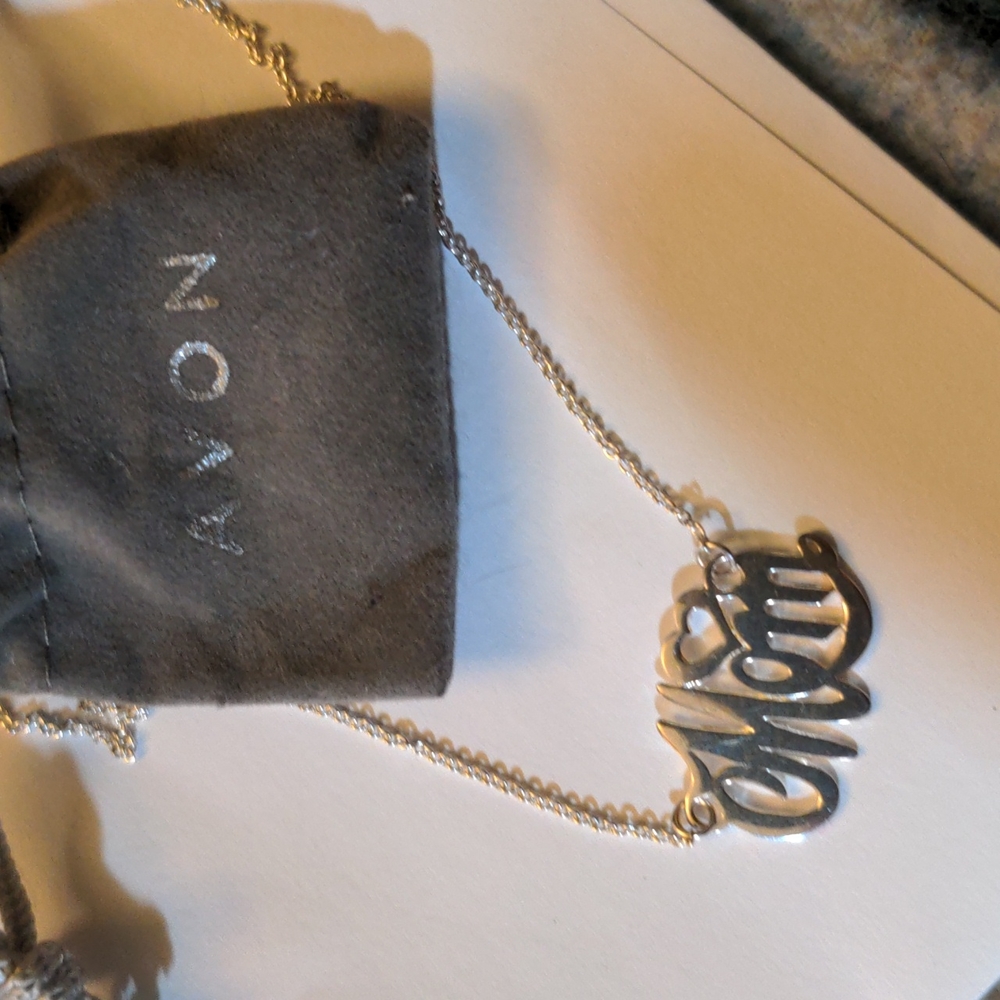 2/15$ Avon 925 Signed Mom Necklace with Cute Avon Bag
